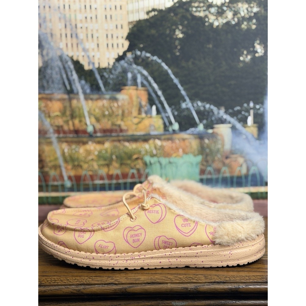 HEY DUDE Wendy Slip X Sweethearts Comfort Pink Mules Shoes RARE Women's Size 9 - Picture 4 of 11